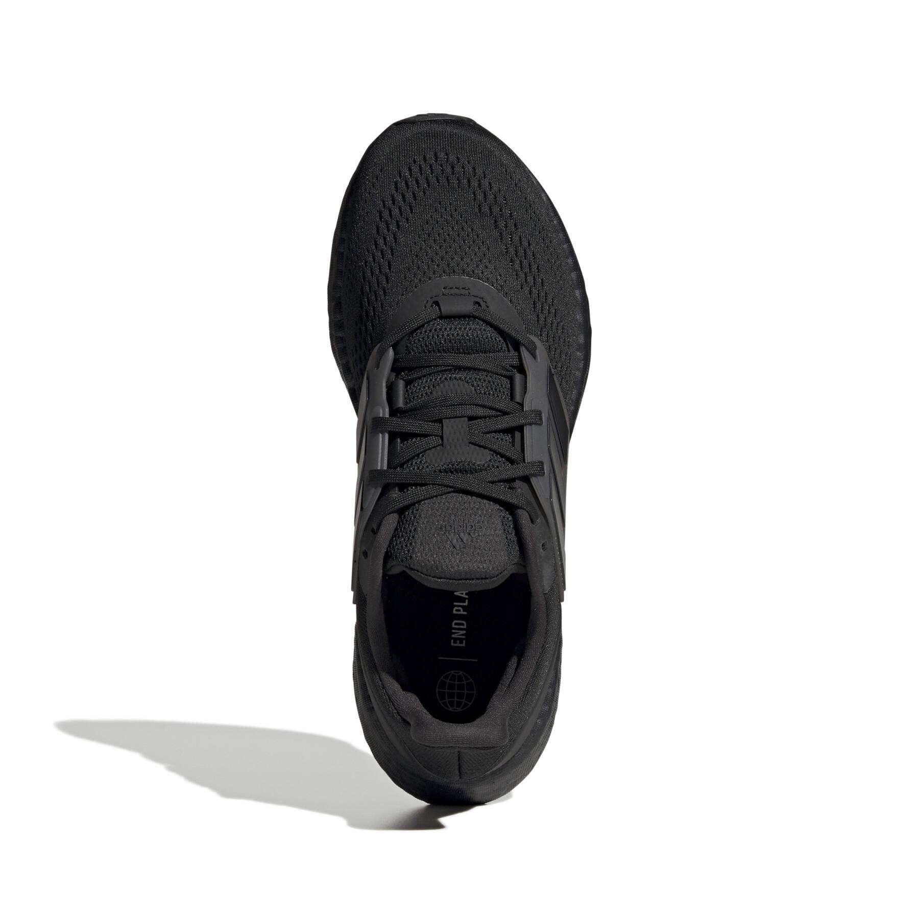 Running shoes adidas Pureboost 22