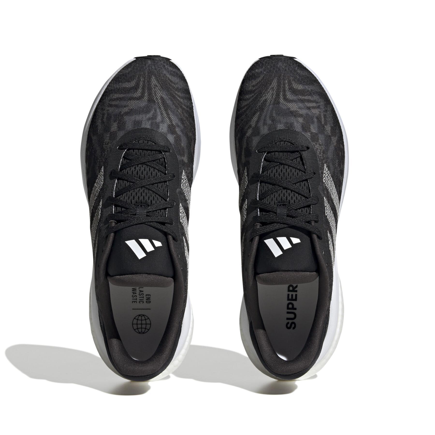 Running shoes adidas Supernova 3